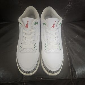 Jordan 3 lucky green mens 9.5 women's 11